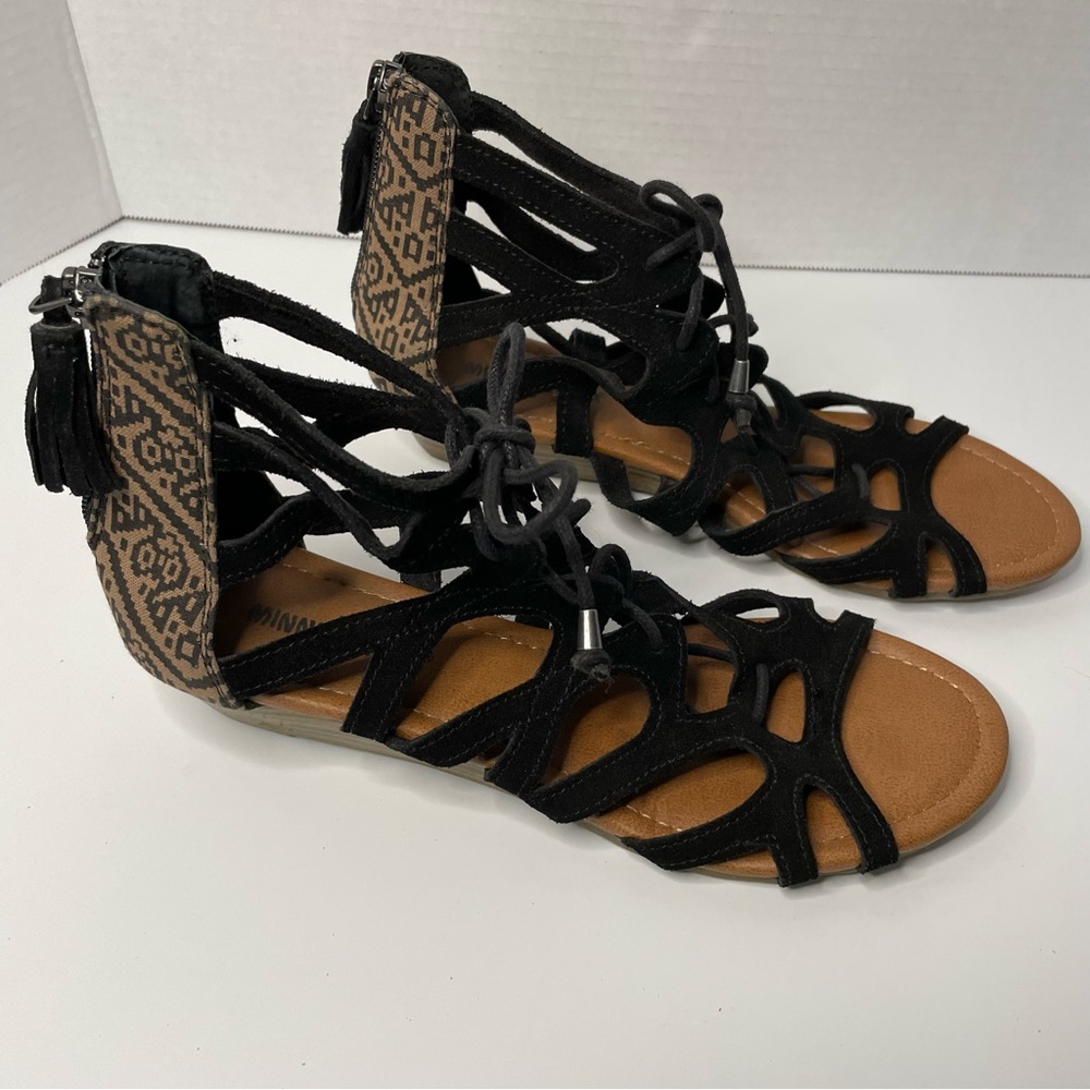 MinnieTonka Women’s Merida II Gladiator Wedge Lace Up Suede Strap Sandal…